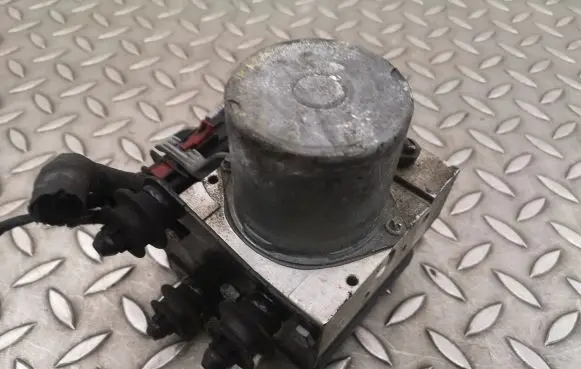 Audi A5 8T 8F ABS Pump 8K0907379BG 8K0614517EE