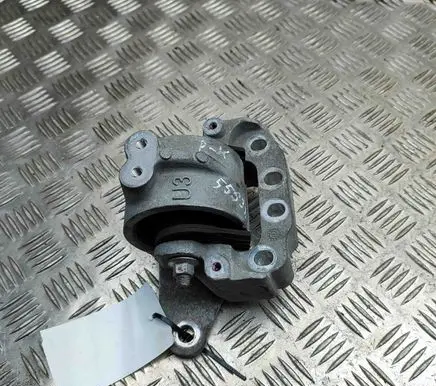 Engine mount bracket