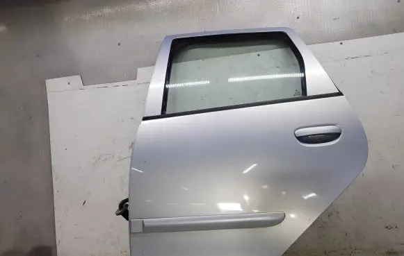 Mitsubishi Colt CZ3 Rear door