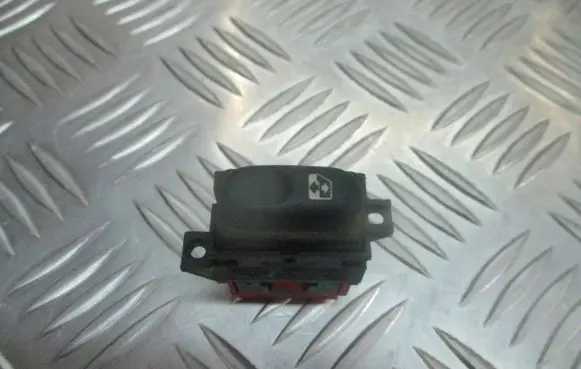 Renault Laguna I Electric window control switch