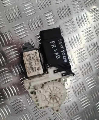 Seat Toledo II (1M) Front door window regulator motor
