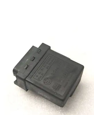 BMW 5 E39 Glow plug pre-heat relay 2246919 72RB510