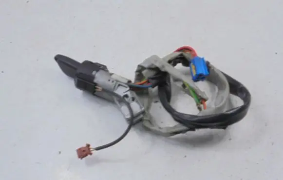 Peugeot Partner Ignition lock 9648445180