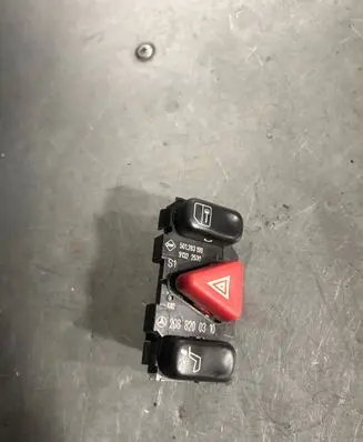 Mercedes-Benz E W212 Hazard light switch 2088200310
