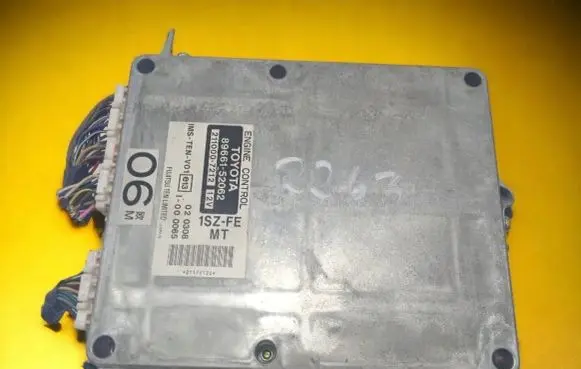 Toyota Yaris Engine control unit/module 89661-52062