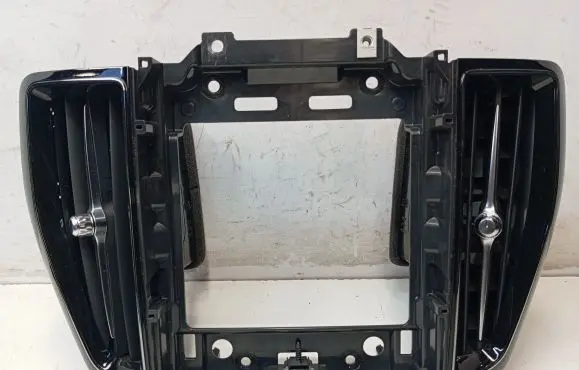Volvo XC60 Dash center air vent grill 31417742