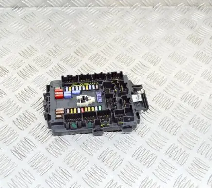 Tesla Model S Fuse module
