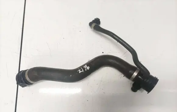 BMW X1 E84 Engine coolant pipe/hose 7525641