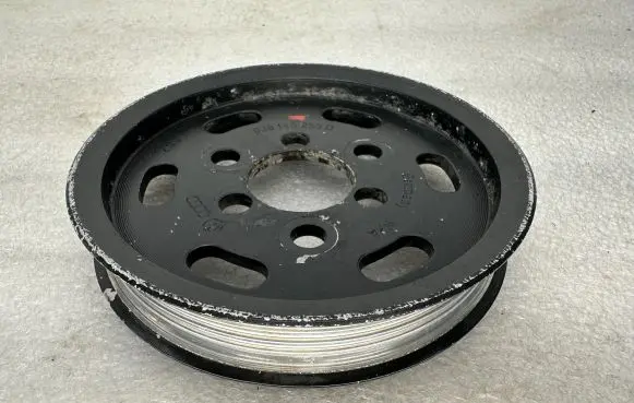 Audi A4 S4 B5 8D Power steering pump pulley 038145255D