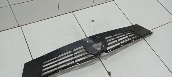 Opel Astra L Front bumper upper radiator grill 9839640080 551004542 9842380780