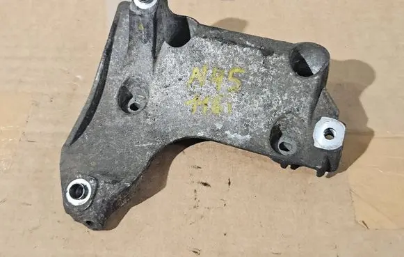 BMW 1 E81 E87 A/C compressor mount bracket 7505980 24168110