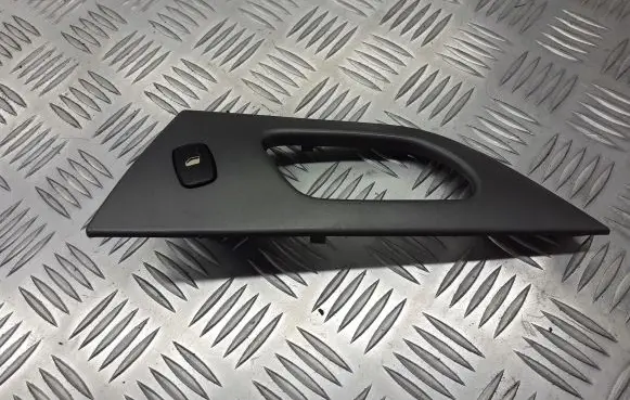 Peugeot 407 Quarter vent window switch 9646929877