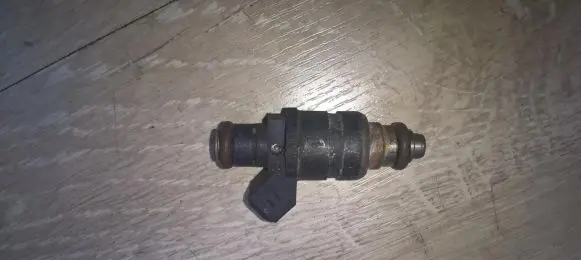 Audi A4 S4 B5 8D Fuel injector 078133551l