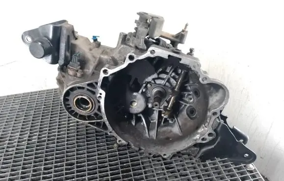 Hyundai Santa Fe Manual 5 speed gearbox C17430003A081
