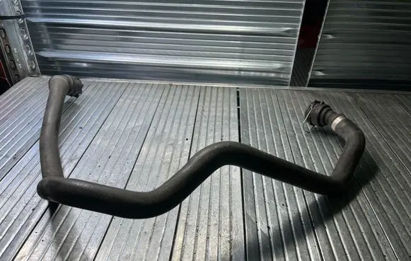 BMW 3 E92 E93 Engine coolant pipe/hose 8507333