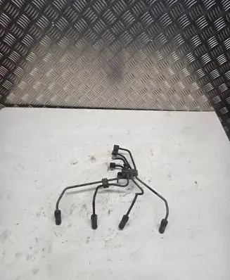 Nissan Terrano Fuel injector supply line/pipe
