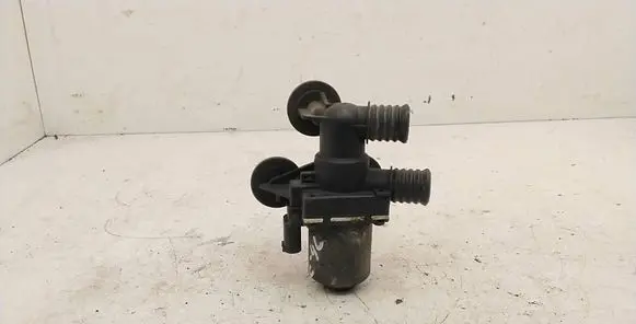 BMW 3 E46 Coolant heater control valve 64118369805 1147412144