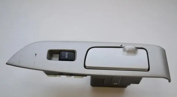 Lexus RX 330 - 350 - 400H Electric window control switch 8403048070