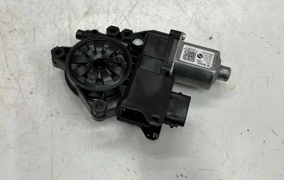 KIA EV6 Front door window regulator motor 82450CV010 221101B3C0 F00S1W2417