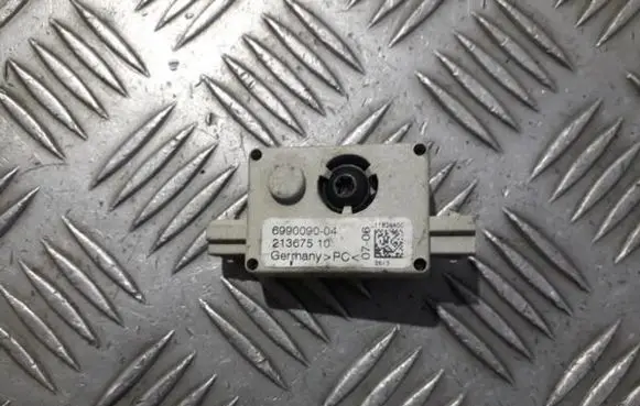 Antenna control unit