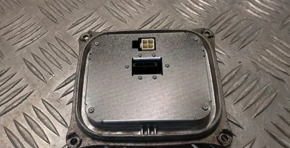 Audi A4 S4 B8 8K LED ballast control module 8K0907472A