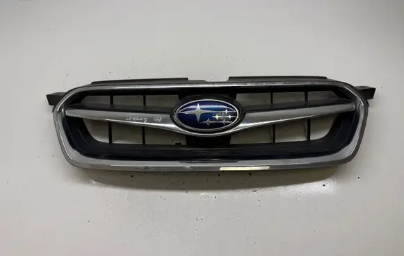 Subaru Legacy Front bumper upper radiator grill