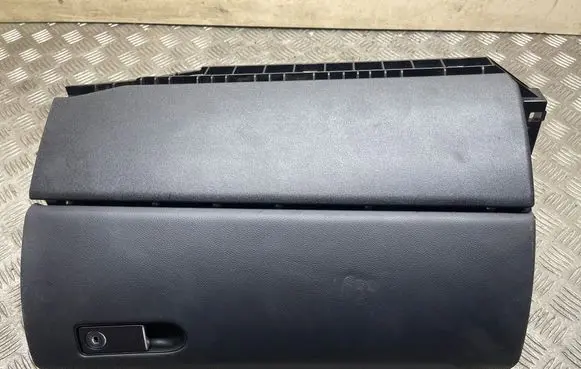 Mercedes-Benz CLS C218 X218 Glove box set A2186800191