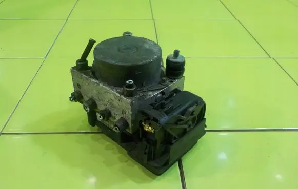 Fiat 500 ABS Pump 0265232840 17AB63