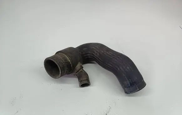 Intercooler hose/pipe