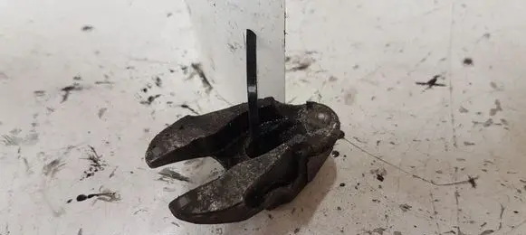 Peugeot 308 Fuel Injector clamp holder