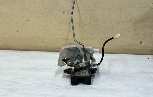 Mazda 6 Tailgate lock loop/hook striker 