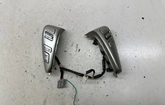 Nissan Note (E11) Steering wheel buttons/switches 