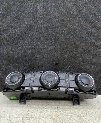 Volkswagen Crafter Air conditioning/heating control unit HVW9068300585KZ E2462002 ZGS006