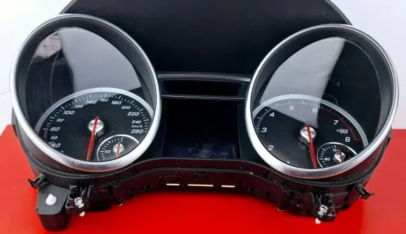 Mercedes-Benz GLA W156 Speedometer (instrument cluster) A1569004704