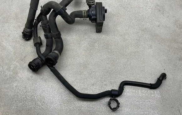 Opel Insignia B Electric auxiliary coolant/water pump 13592756 39139909 422346486