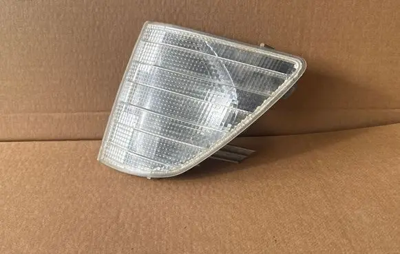 Mercedes-Benz Sprinter W901 W902 W903 W904 Front indicator light 9018200121 143957