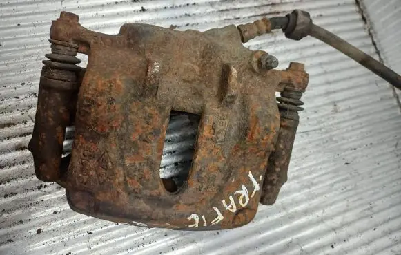 Renault Trafic II (X83) Front brake caliper