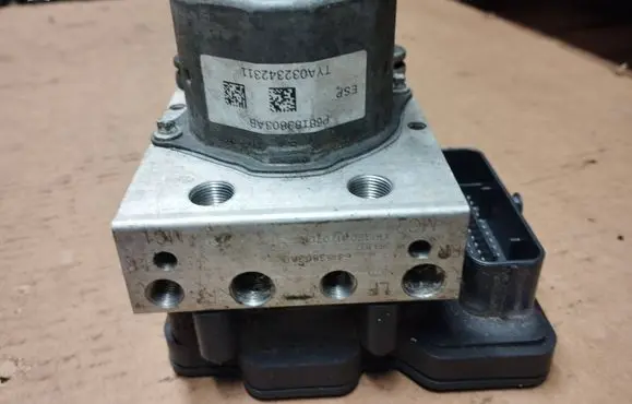 Chrysler Town & Country V ABS Pump P68183803AB