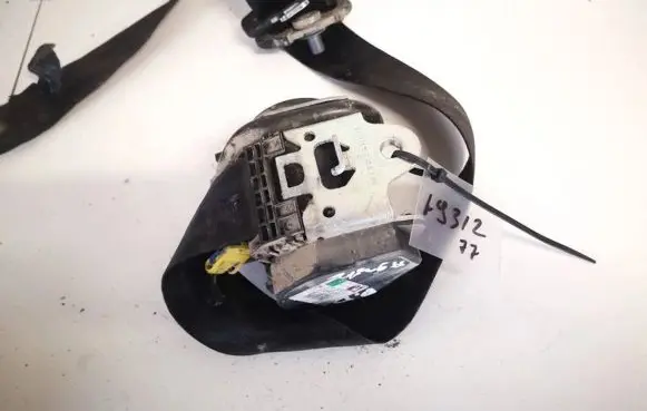 Skoda Octavia Mk2 (1Z) Front seatbelt 1z0857702a