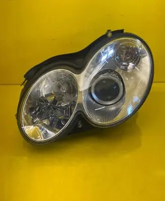 Mercedes-Benz CLK A209 C209 Headlight/headlamp A2098203761
