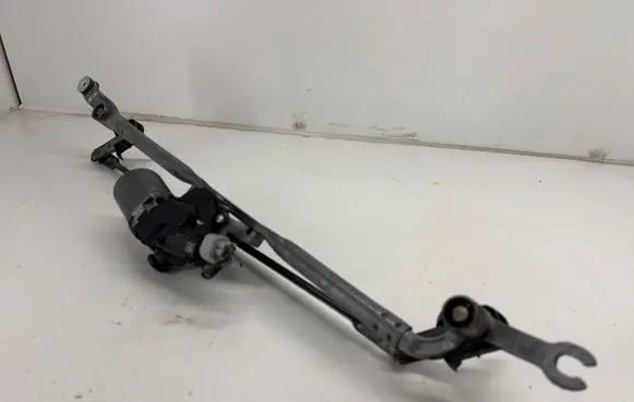 Jeep Grand Cherokee Front wiper linkage and motor 68301826AB 68260523AA 68301826AA
