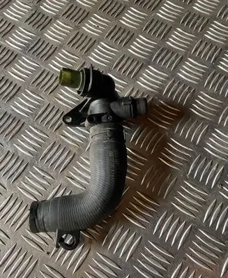 Audi A4 S4 B7 8E 8H Engine coolant pipe/hose 06B121101A 06B121133D