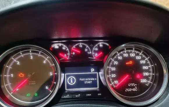 Peugeot 508 Speedometer (instrument cluster) Z040800999 503003070236 9824815180