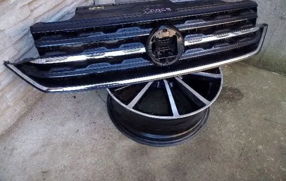 Volkswagen T-Cross Front bumper upper radiator grill
