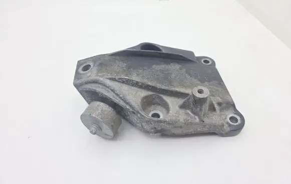 BMW 5 F10 F11 Generator/alternator bracket 13992010