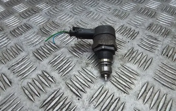 Nissan Qashqai+2 Fuel pressure regulator 8200610770
