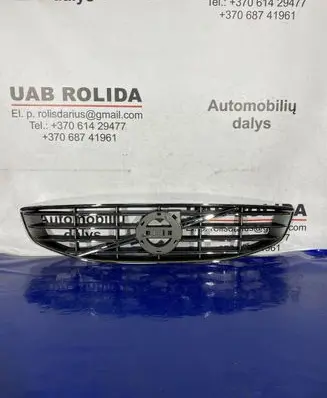 Volvo S60 Front bumper upper radiator grill