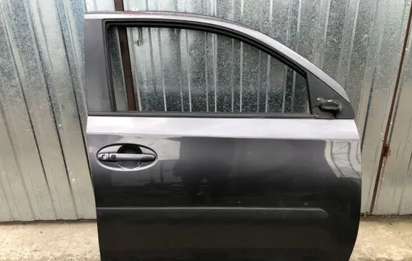 Toyota Urban Cruiser (XP110) Front door