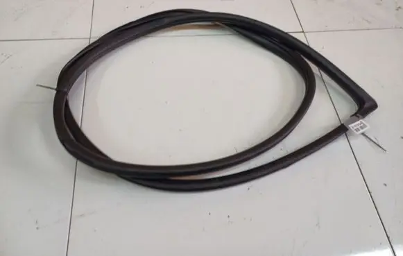 Honda Jazz Rubber seal front coupe door 