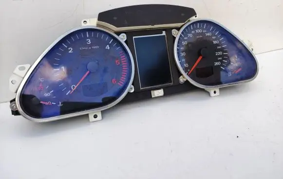 Audi Q7 4L Speedometer (instrument cluster) 5550007301 4PM114K2G